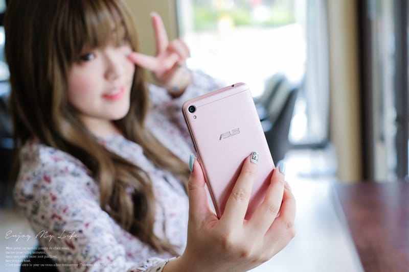 3C ♥ 直播必備美顏機→ASUS ZenFone Live 5吋美顏直播智慧型手機 ♫ - 第27張圖 DSCF2469