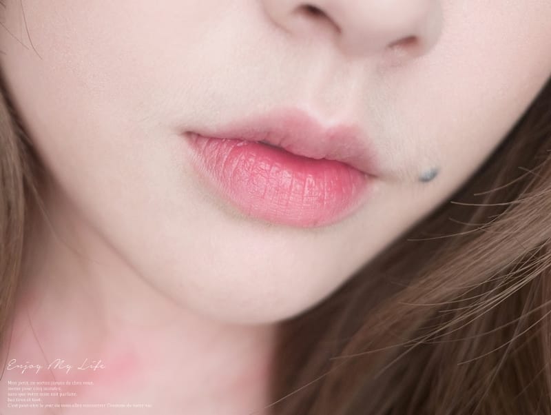 彩妝 ♥ 曼秀雷敦 Lip Baby漾彩潤唇蠟筆。一筆畫出顯色水潤美唇 ♫ - 第8張圖 msrd041-20171003-143156