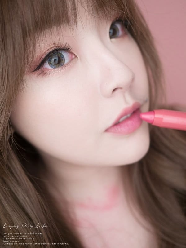 彩妝 ♥ 曼秀雷敦 Lip Baby漾彩潤唇蠟筆。一筆畫出顯色水潤美唇 ♫ - 第23張圖 msrd021-20171003-143155