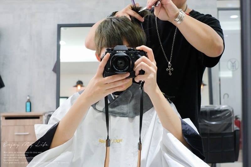 美髮 ♥ 耐看又顯白的微霧感髮色+補染護髮小記錄。Holly Hair X Wilson ♫ - 第17張圖 DSCF3457