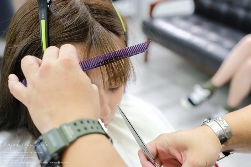 美髮 ♥ 耐看又顯白的微霧感髮色+補染護髮小記錄。Holly Hair X Wilson ♫ - 第21張圖 DSCF3509
