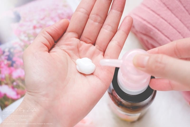 保養 ♥ KOSE 薔薇蜜語 身體保養系列。讓滿溢的優雅玫瑰芳香包圍這個冷冷冬日吧 ♫ - 第9張圖 DSCF7245