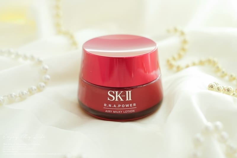 保養 ♥ 給肌膚一份新年禮物!全新SK-II 空氣霜。一次擁有乳液的輕盈跟乳霜的潤澤 ♫ - 第5張圖 DSCF2477