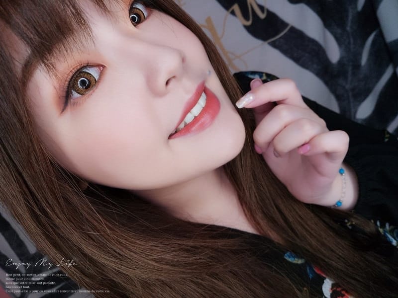美齒 ♥ 幫牙齒也敷上美白面罩。Protis普麗斯 3D牙托式牙齒美白組 ♫ - 第21張圖 IMG_20180421_110916