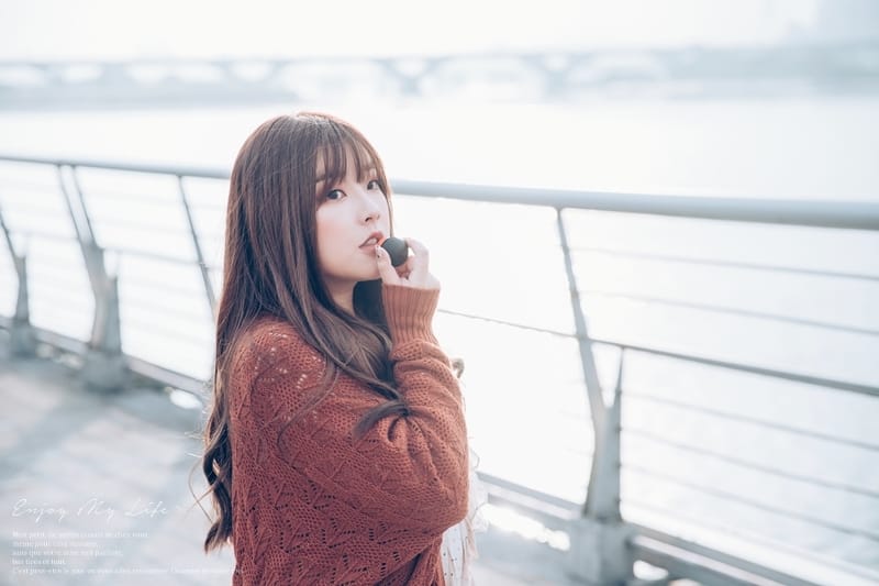 保養 ♥ 冬季護唇推薦 eos 萌萌小彩蛋。變色潤唇球+亮彩潤唇球 ♫ - 第9張圖 IMG_2865