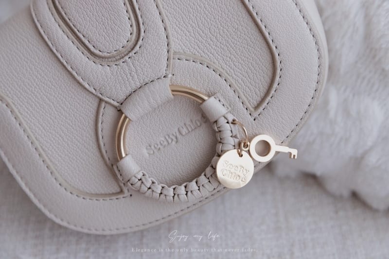 網購 ♥ 全球知名時尚精品電商 NET-A-PORTER。S 網購 ♥ 全球知名時尚精品電商 NET-A-PORTER。S